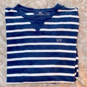 Long sleeve sweater from Vineyard Vines. Have not worn in 4 years.